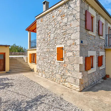 بيت للعطل Jopa